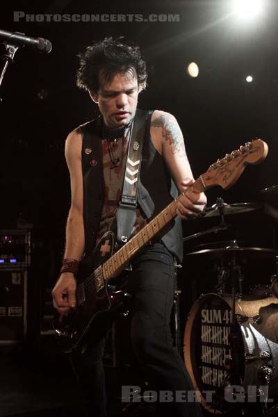 SUM 41 - 2011-02-04 - PARIS - La Maroquinerie - 